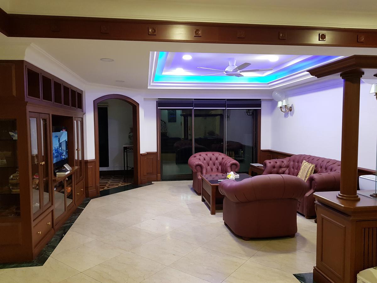 Marina Court Luxury Penthouse Aparthotel Kota Kinabalu Exterior photo