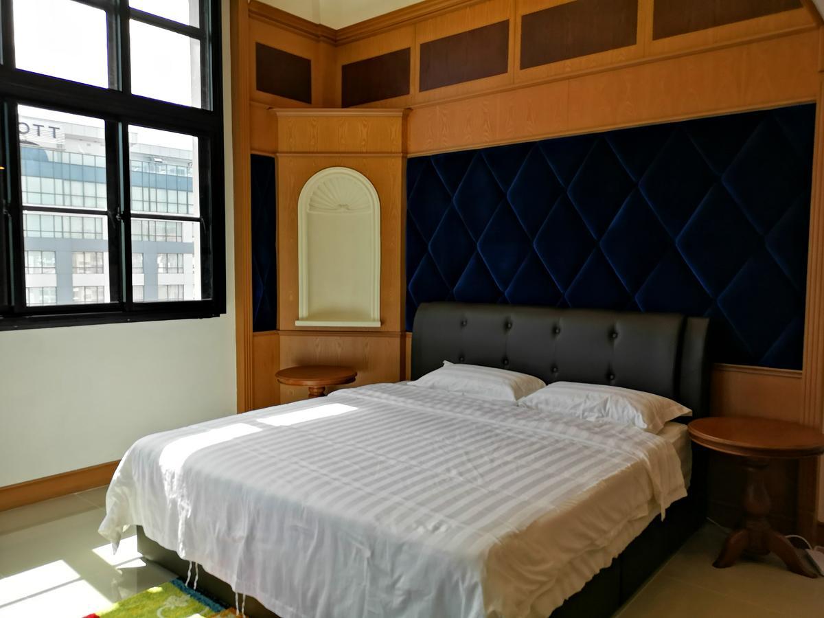 Marina Court Luxury Penthouse Aparthotel Kota Kinabalu Exterior photo