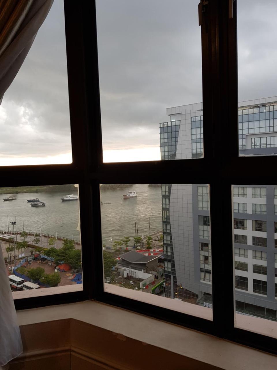 Marina Court Luxury Penthouse Aparthotel Kota Kinabalu Exterior photo